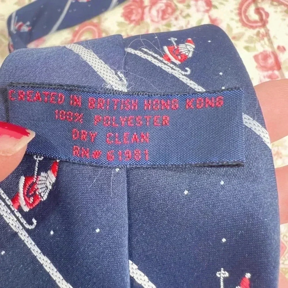 Vintage Santa Skiing Tie Christmas Holiday Suit Formal Wide Tie - Picture 4 of 7